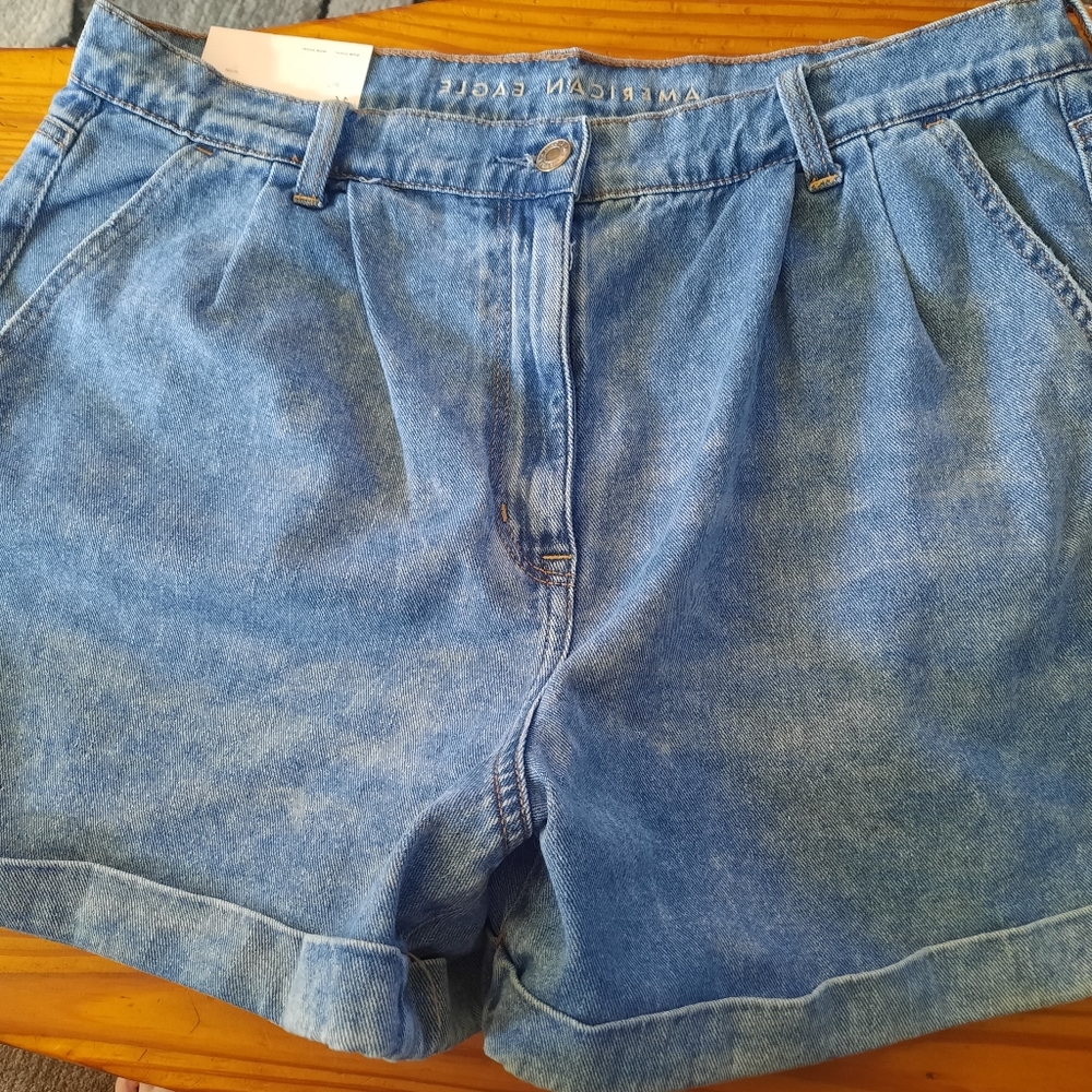 American Eagle Mom Short NWT
